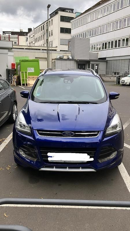 Blau Gebraucht 2016 Ford Kuga SUV | 11.000 € (Fairer Preis) - Bild 1/4