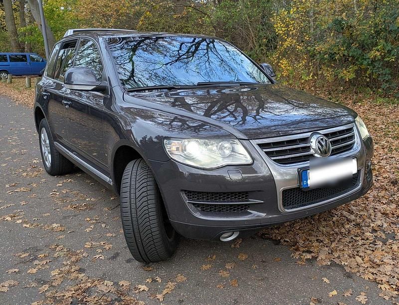 Grau Gebraucht 2007 VW Touareg SUV | 4.900 € (Superpreis) - Bild 1/4