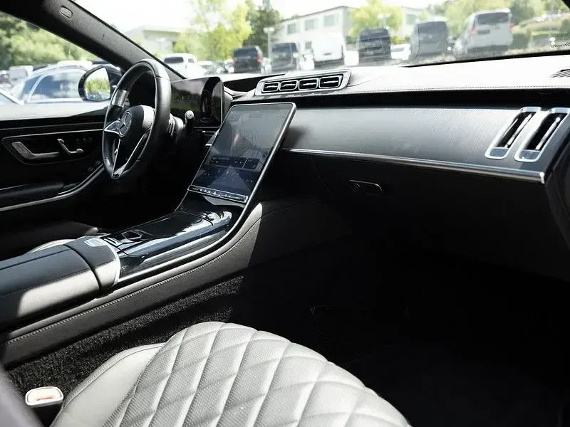 Gebraucht Mercedes S580 AMG 367 PS (269 kW) 2024 Schwarz metalliclack obsidians Limousine