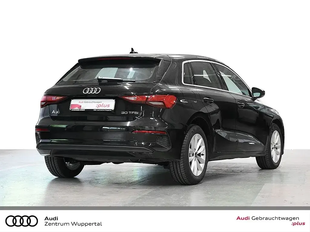 Gebraucht Audi A3 Sport 110 PS (80 kW) 2023 Schwarz Limousine