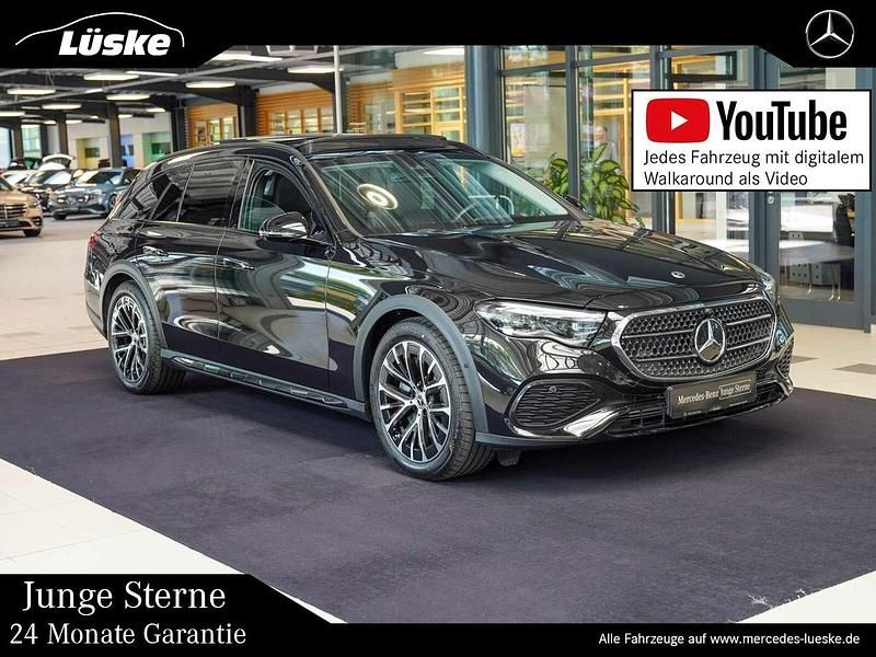 Obsidianschwarz Gebraucht 2023 Mercedes E450 Night Kombi | 72.900 € (Teuer) - Bild 1/4