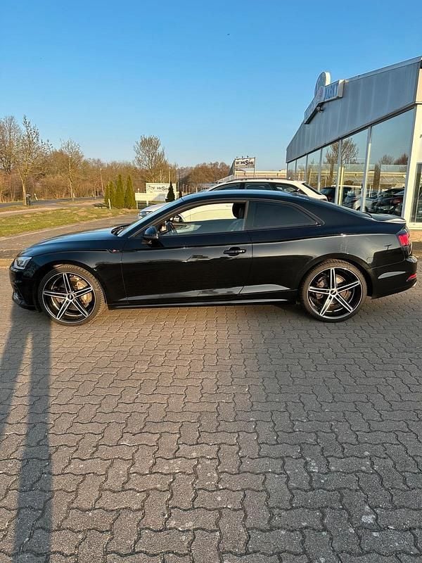 Gebraucht Audi A5 Ambiente 190 PS (139 kW) 2016 Schwarz Coupé