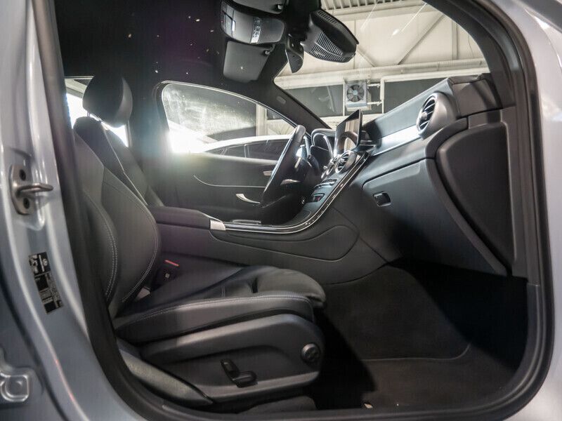 Gebraucht Mercedes GLC220 AMG 194 PS (142 kW) 2023 Silber Coupé
