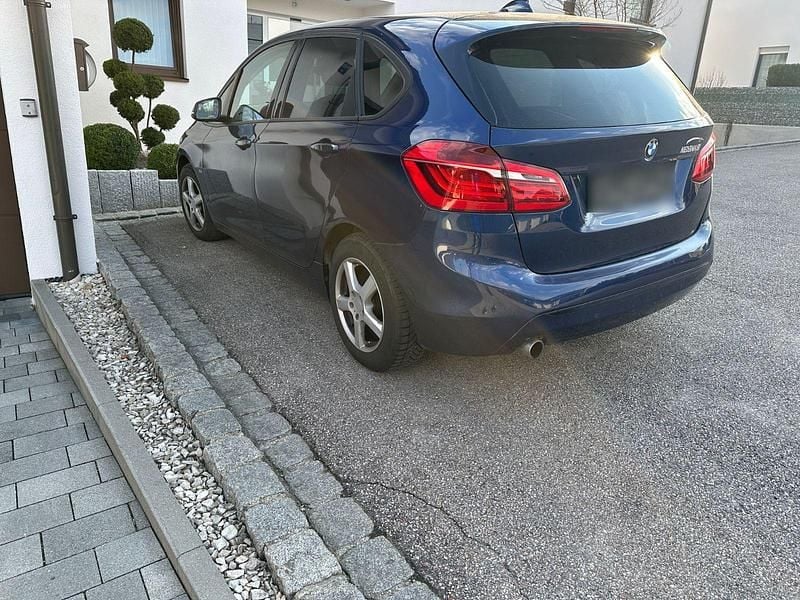 Gebraucht BMW 218 Active Tourer Sport Line 150 PS (110 kW) 2015 Blau Van / Kleinbus