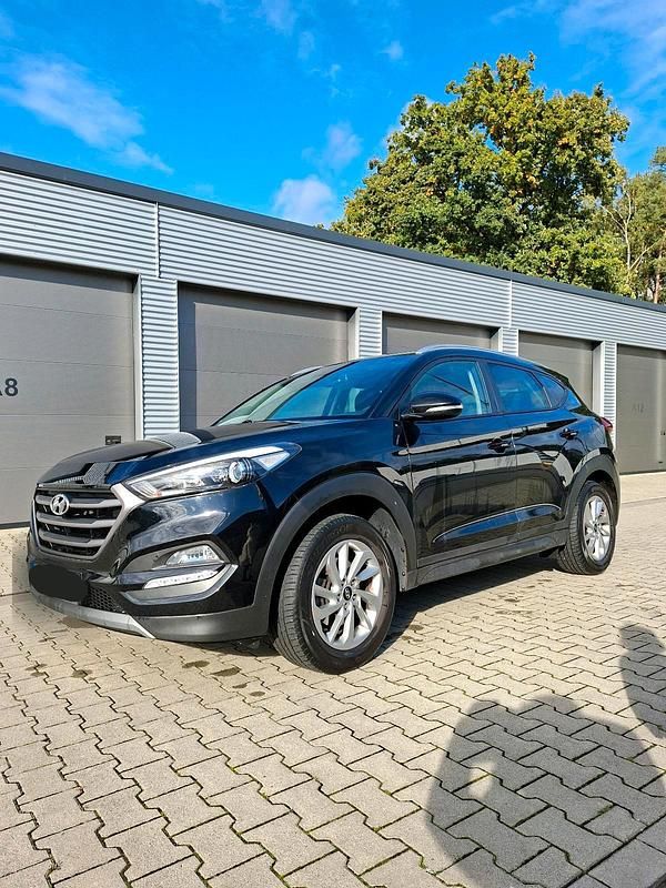 Schwarz Gebraucht 2018 Hyundai Tucson Premium SUV | 14.200 € (Superpreis) - Bild 1/4