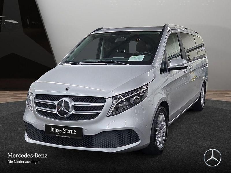 Gebraucht Mercedes V220 Edition 163 PS (119 kW) 2023 Silber Van / Kleinbus