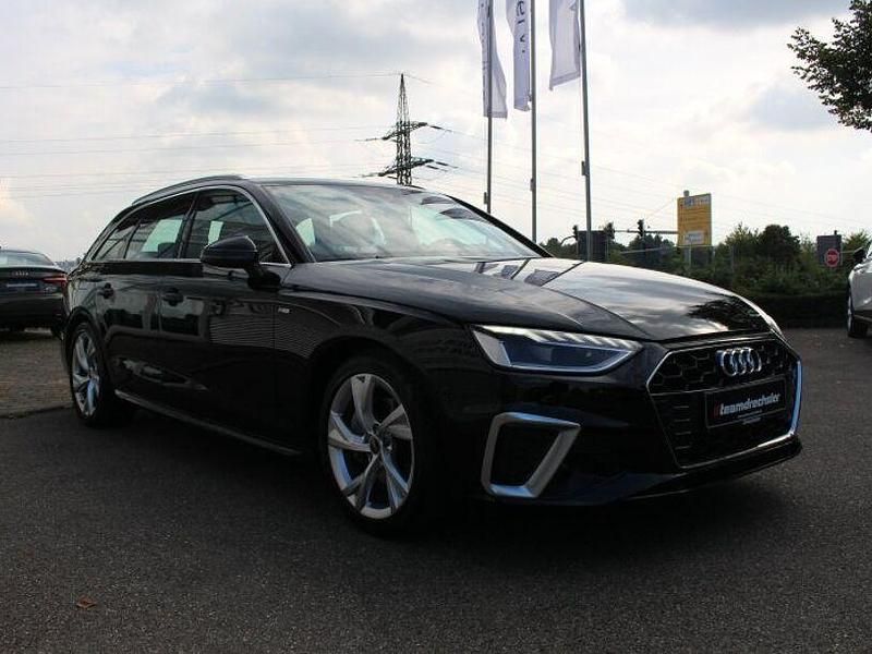 Schwarz Gebraucht 2023 Audi A4 S-Line Kombi | 30.980 € (Superpreis) - Bild 1/4