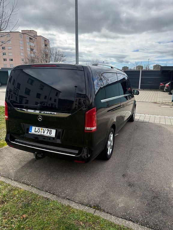 Gebraucht Mercedes V220 Avantgarde Edition 163 PS (119 kW) 2016 Schwarz Van / Kleinbus