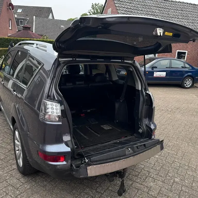 Gebraucht Mitsubishi Outlander Intense 156 PS (114 kW) 2010 Grau SUV