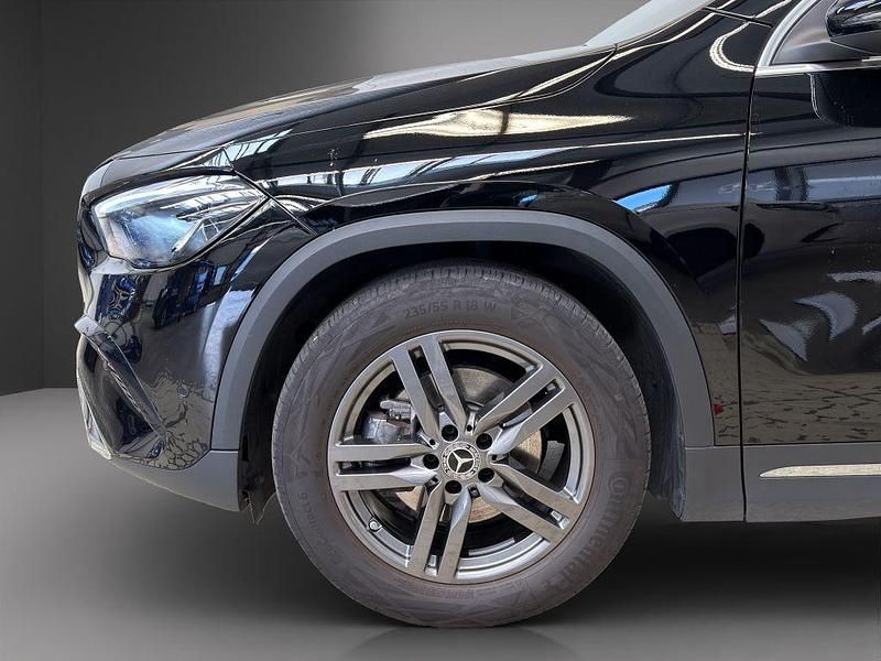 Gebraucht Mercedes GLA200 Progressive 163 PS (119 kW) 2024 Unilack nachtschwarz SUV