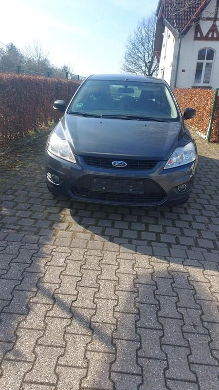 Gebraucht Ford Focus 2010 Grau Limousine