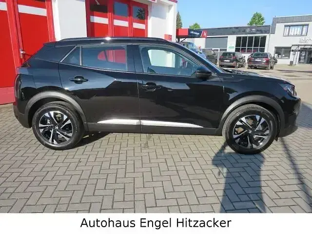 Gebraucht Peugeot 2008 Allure 131 PS (96 kW) 2020 Schwarz SUV