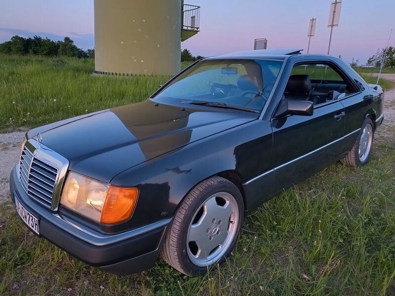 Schwarz Gebraucht 1991 Mercedes E300 Coupé | 9.444 € - Bild 1/4