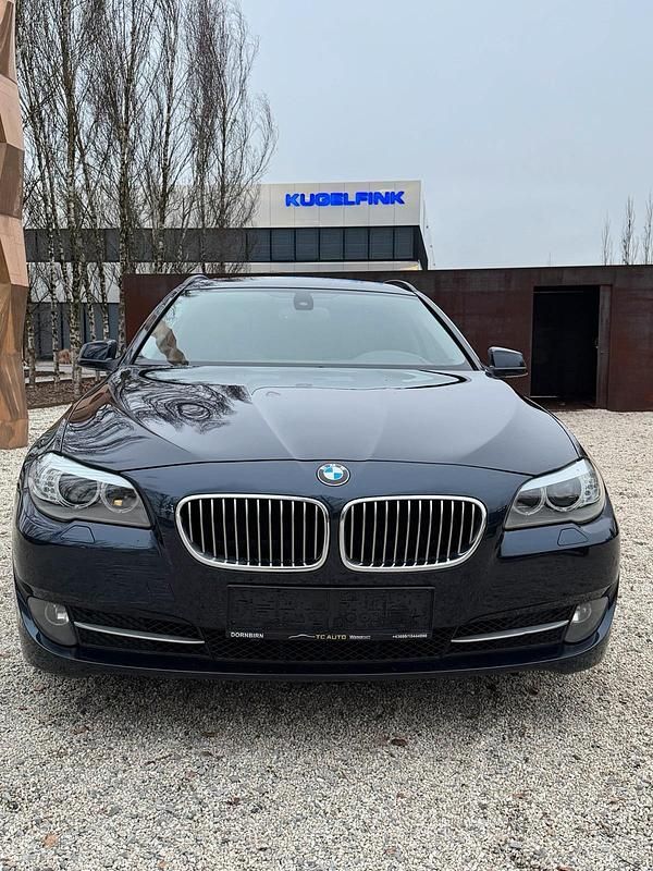 Blau Gebraucht 2011 BMW 530 Kombi | 8.500 € (Superpreis) - Bild 1/4