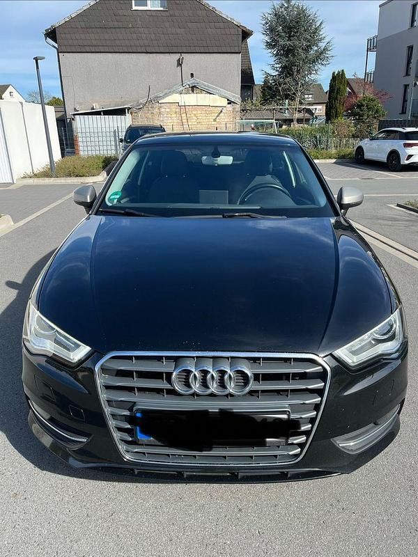 Gebraucht Audi A3 Ambiente 150 PS (110 kW) 2015 Schwarz Limousine