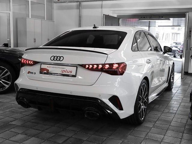 Neu Audi RS3 Ambiente 400 PS (294 kW) 2025 Mythosschwarz metallic Limousine