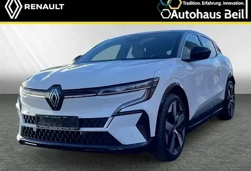 Używany Renault Megane E-Tech Techno 161 kW (220 KM) 2023 Biały Sedan/Limuzyna