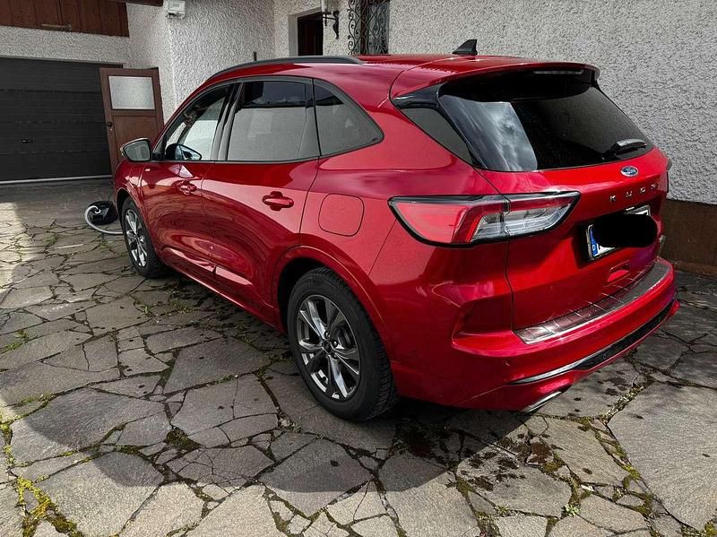 Gebraucht Ford Kuga ST-Line X 152 PS (111 kW) 2020 Rot SUV