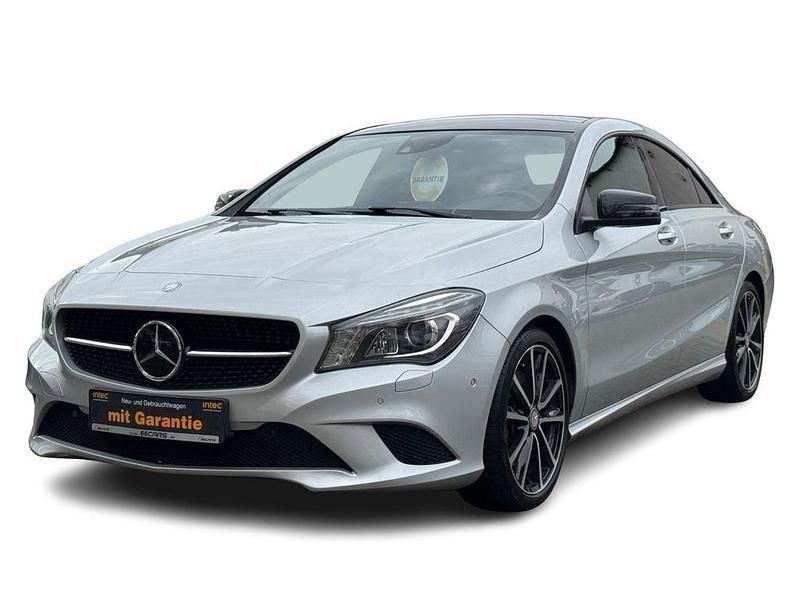 Silber Gebraucht 2013 Mercedes CLA250 Night Limousine | 19.480 € (Fairer Preis) - Bild 1/4