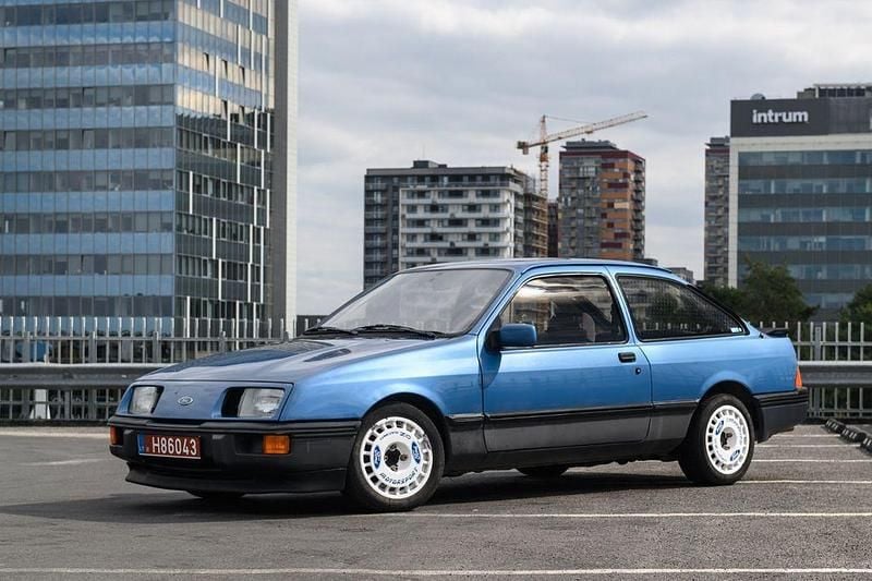 Blau Gebraucht 1986 Ford Sierra | 6.700 € - Bild 1/4