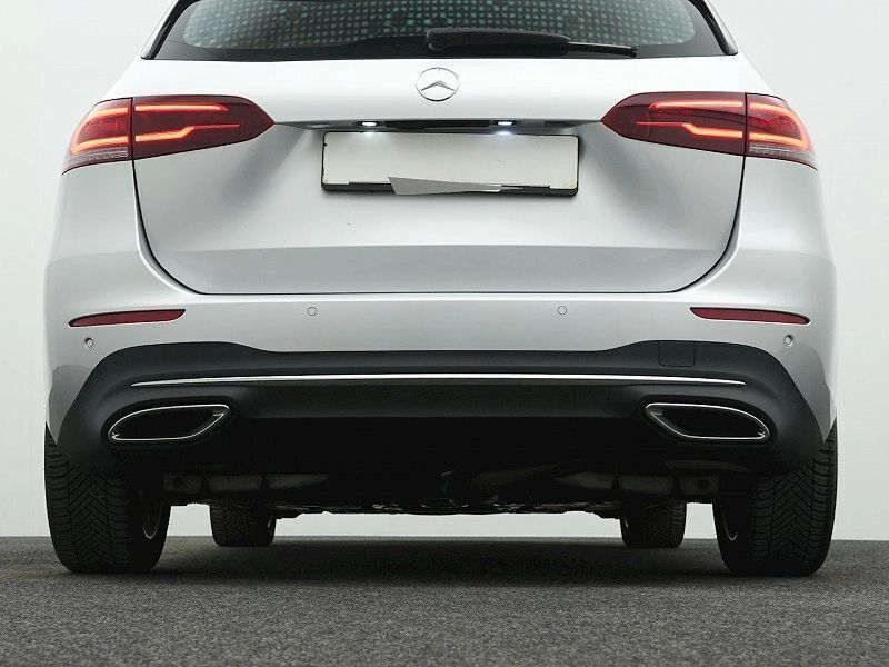 Gebraucht Mercedes B220 190 PS (139 kW) 2019 Silber Van / Kleinbus