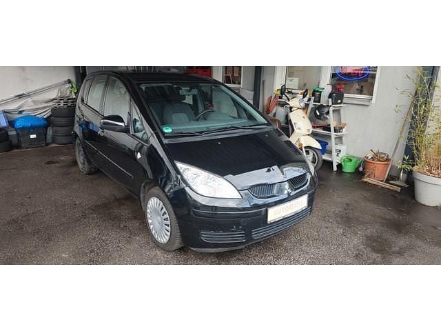 Gebraucht Mitsubishi Colt Invite 95 PS (69 kW) 2006 Deep black Kleinwagen