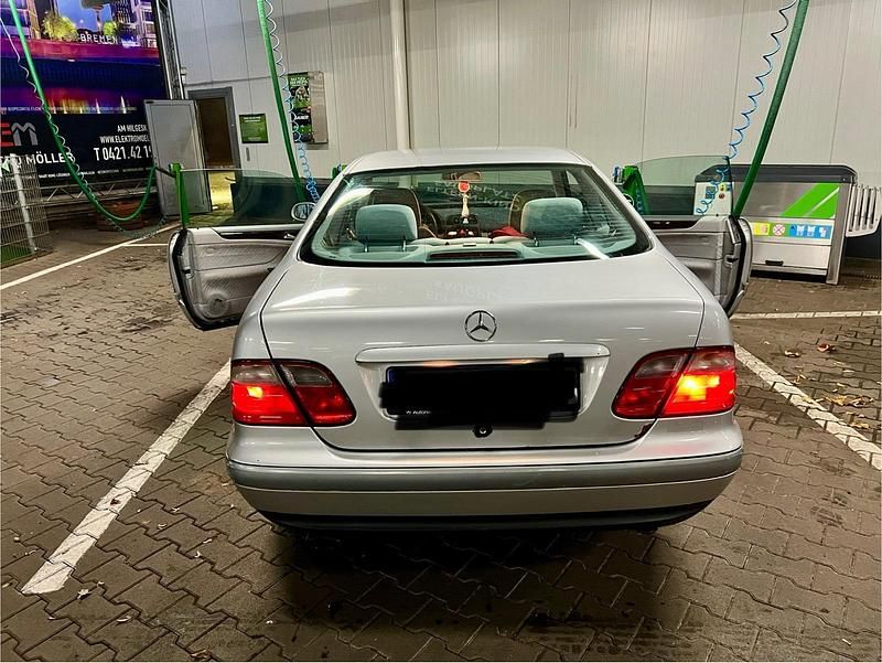 Grau Gebraucht 1998 Mercedes CLK200 Coupé | 1.700 € (Guter Preis) - Bild 1/4