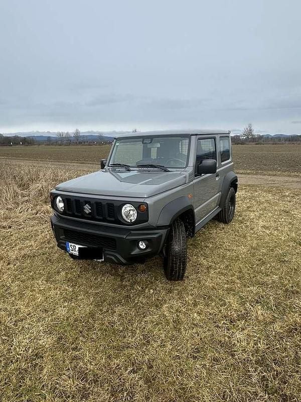 Gebraucht Suzuki Jimny Comfort 102 PS (75 kW) 2024 Grau SUV