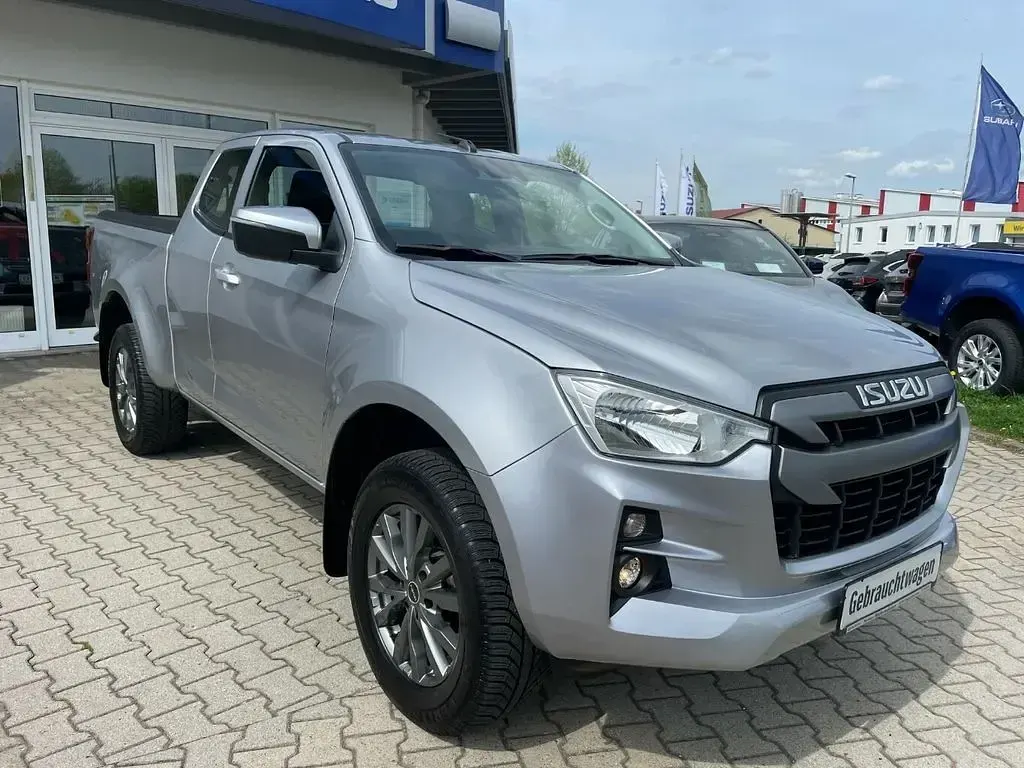 Używany Isuzu D-Max 163 KM (119 kW) 2022 Srebrny Pickup