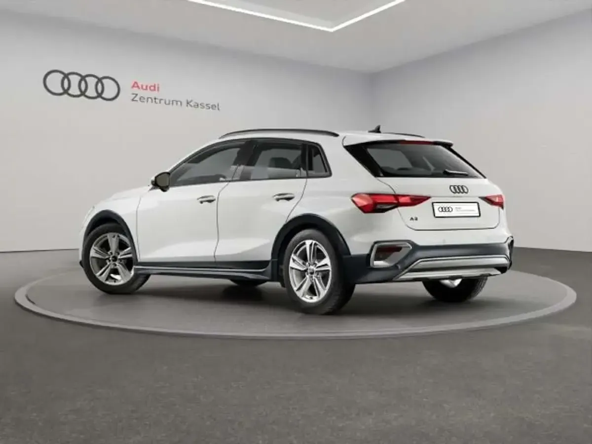 Używany Audi A3 150 KM (110 kW) 2024 Biały Sedan/Limuzyna