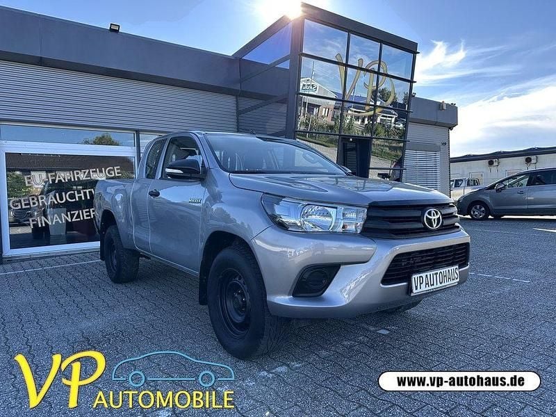 Silber Gebraucht 2016 Toyota HiLux Abholung | 24.700 € (Superpreis) - Bild 1/4