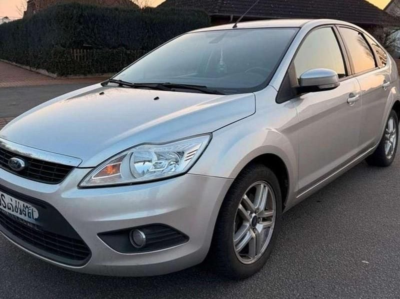 Second-hand Ford Focus 101 CP (74 kW) 2009 Argintiu Berlinǎ