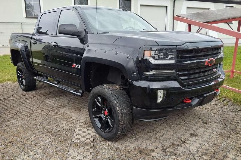 Gebraucht Chevrolet Silverado 360 PS (264 kW) 2018 Schwarz SUV