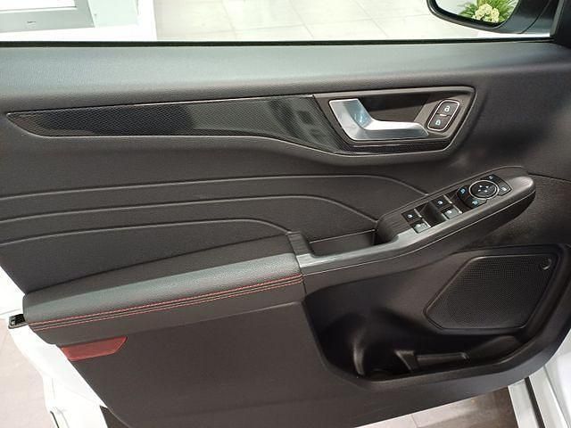 Gebraucht Ford Kuga ST-Line 150 PS (110 kW) 2022 Weiß SUV