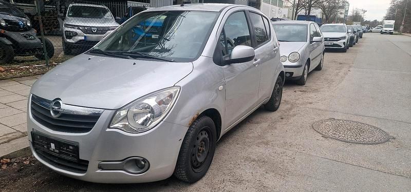 Gebraucht Opel Agila 80 PS (58 kW) 2008 Silber Kleinwagen