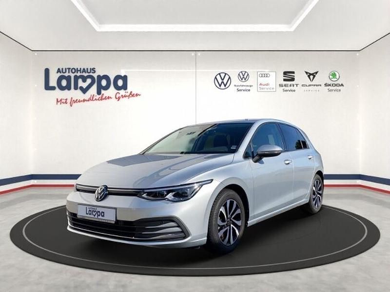 Silber Gebraucht 2022 VW Golf VIII Active Limousine | 21.890 € (Fairer Preis) - Bild 1/4