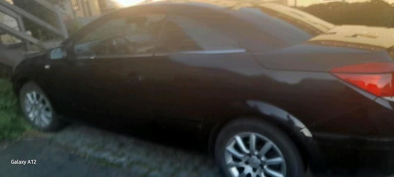 Schwarz Gebraucht 2008 Opel Astra Cabriolet Cabrio | 2.000 € (Superpreis) - Bild 1/4