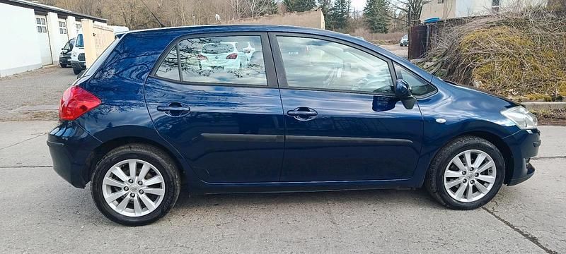 Gebraucht Toyota Auris 124 PS (91 kW) 2007 Blau Kleinwagen