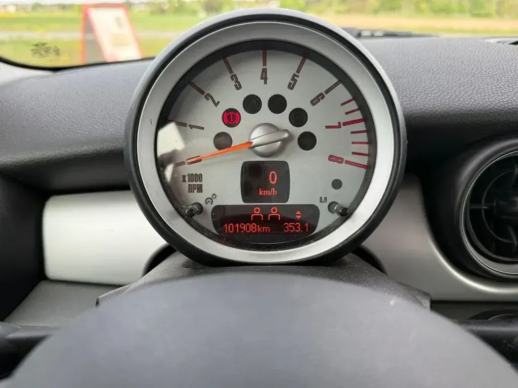 Brugt Mini ONE 98 HK (72 kW) 2009 Rød Hatchback