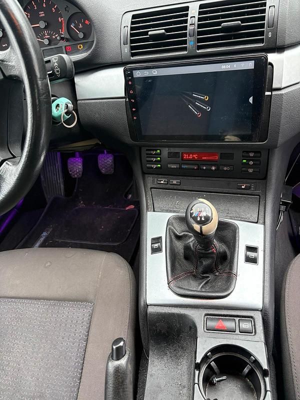 Gebraucht BMW 318 143 PS (105 kW) 2002 Silber Kombi