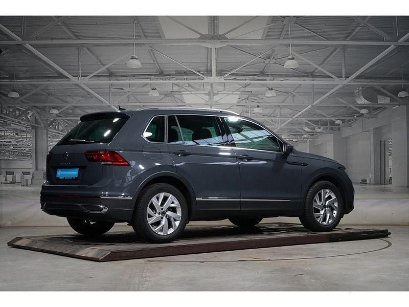 Gebraucht VW Tiguan Elegance 150 PS (110 kW) 2023 Delfingrau metallic SUV