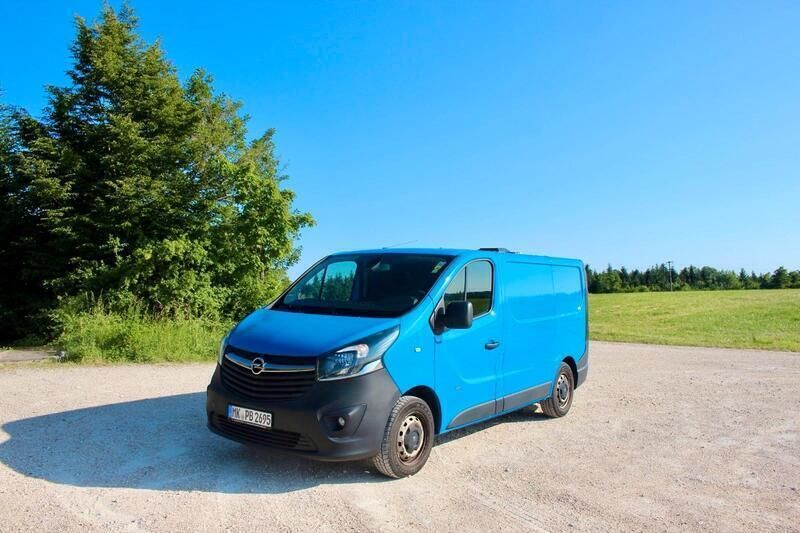 Blau Gebraucht 2016 Opel Vivaro Van | 18.995 € - Bild 1/4