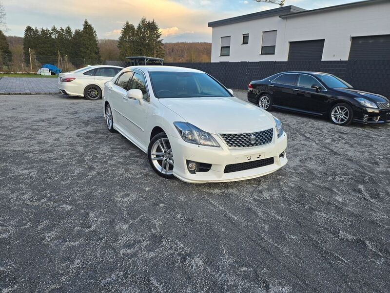 Gebraucht 2010 Toyota Crown Limousine | 19.990 € - Bild 1/4