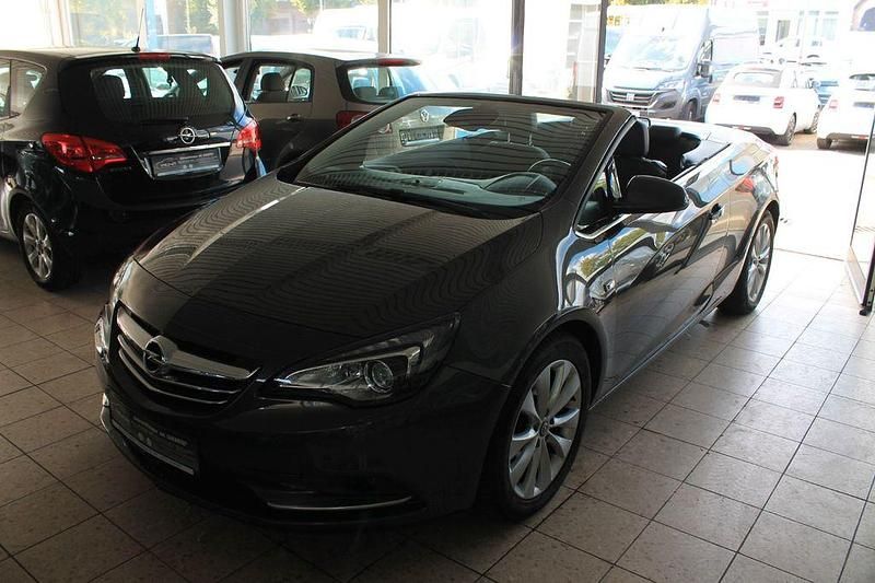 Grau Gebraucht 2013 Opel Cascada Innovation Cabrio | 10.990 € (Fairer Preis) - Bild 1/4