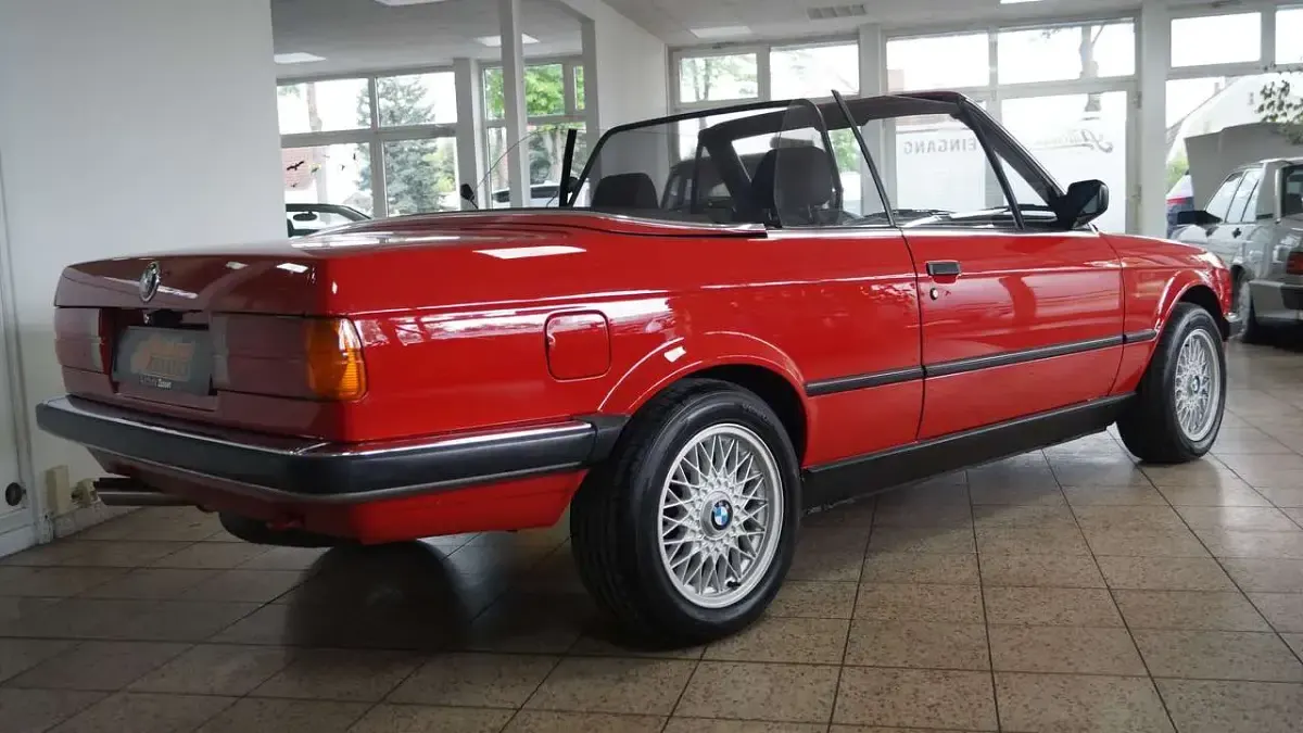 Gebraucht BMW 320 Cabriolet 129 PS (94 kW) 1987 Zinoberrot Cabrio