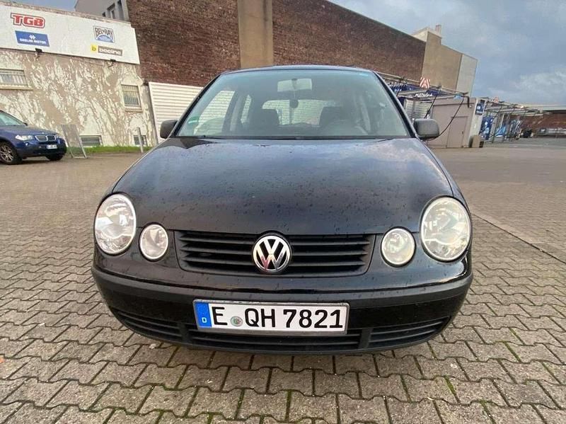 Schwarz Gebraucht 2003 VW Polo Limousine | 900 € (Guter Preis) - Bild 1/4