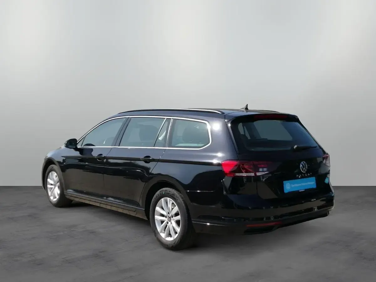 Gebraucht VW Passat Business 150 PS (110 kW) 2023 Schwarz Kombi