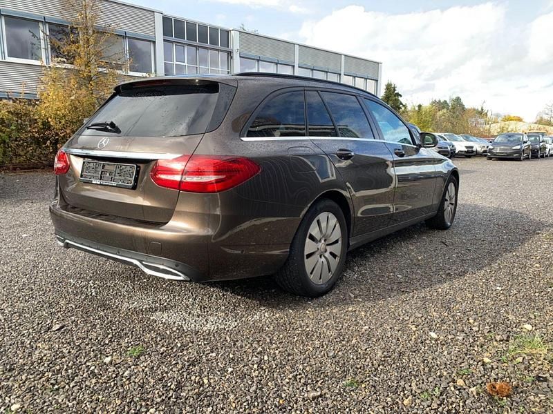 Gebraucht Mercedes C220 170 PS (125 kW) 2015 Braun Kombi