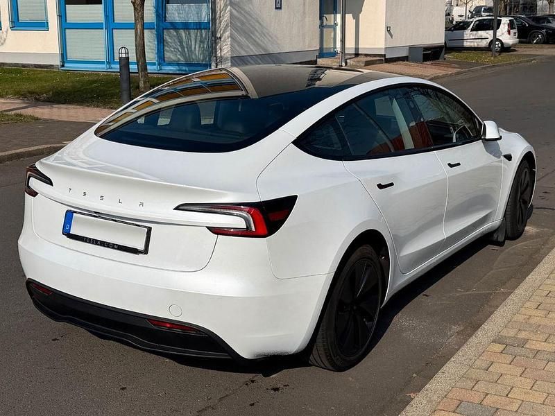 Gebraucht Tesla Model 3 RWD 208 kW (283 PS) 2023 Weiß Limousine