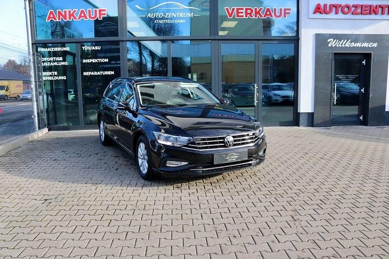 Schwarz Gebraucht 2023 VW Passat Business Kombi | 26.400 € (Fairer Preis) - Bild 1/4